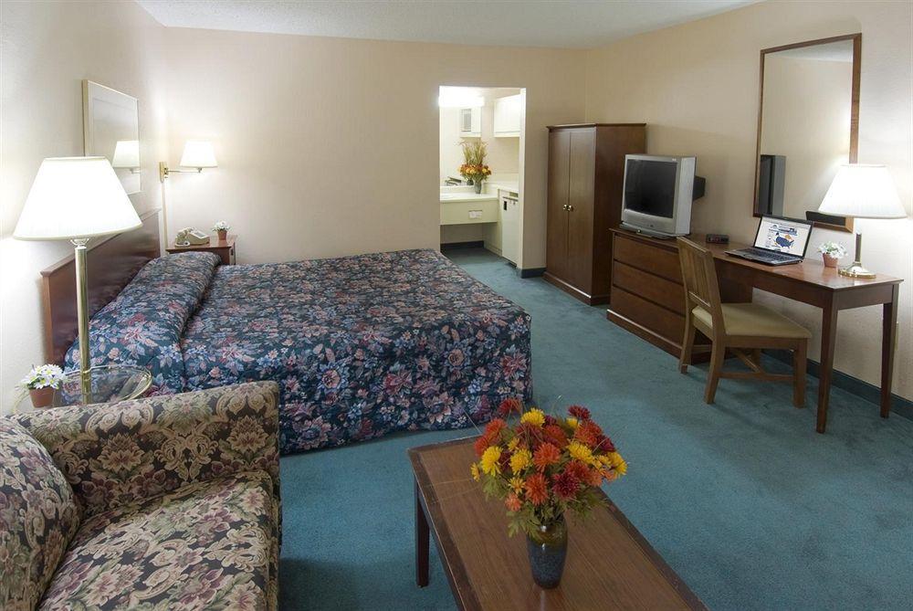 Americas Best Value Inn ستوكبريدج الغرفة الصورة
