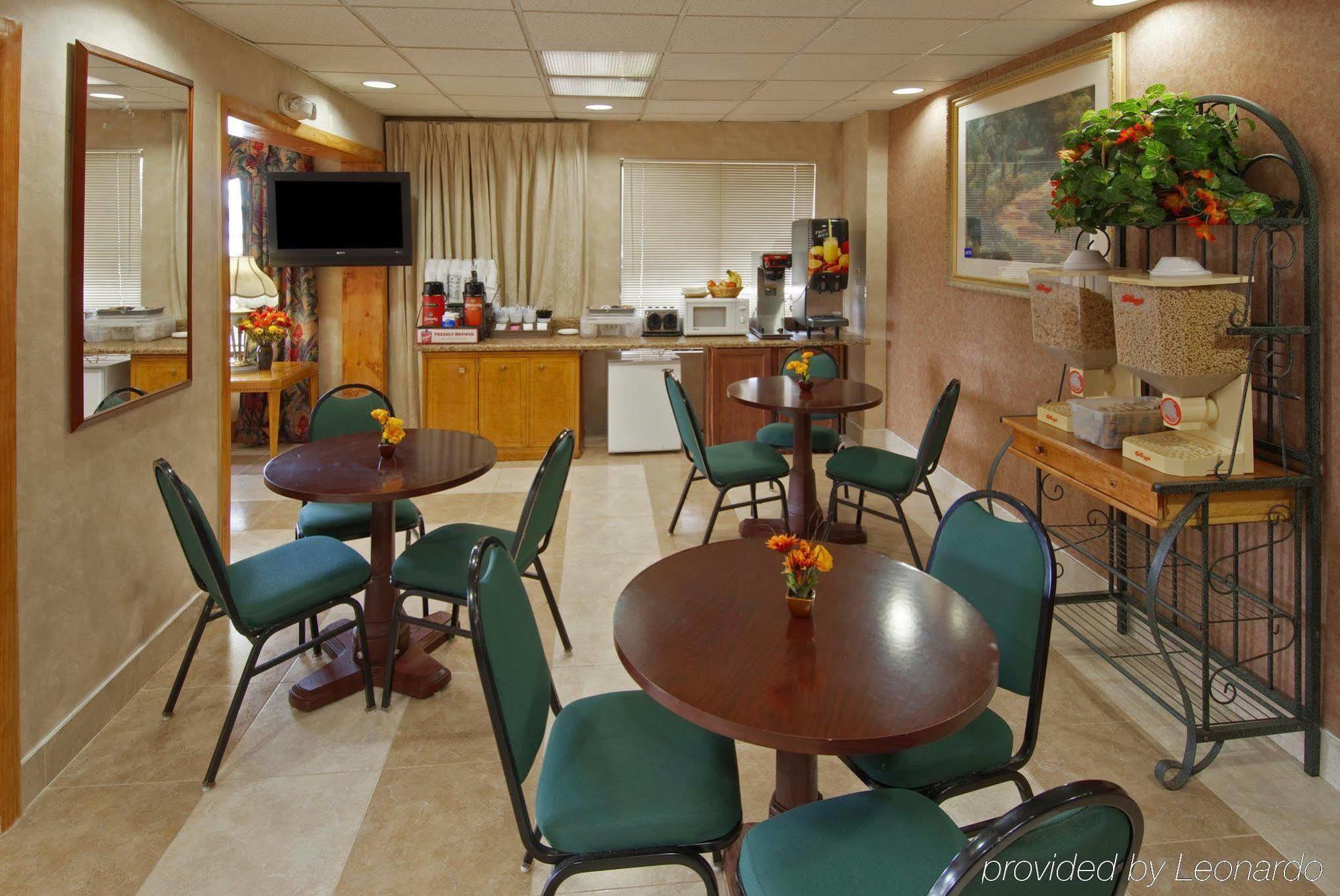 Americas Best Value Inn ستوكبريدج المطعم الصورة